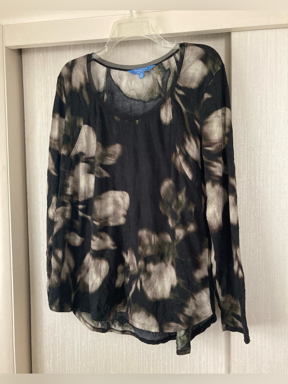 Simply Vera Vera Wang top